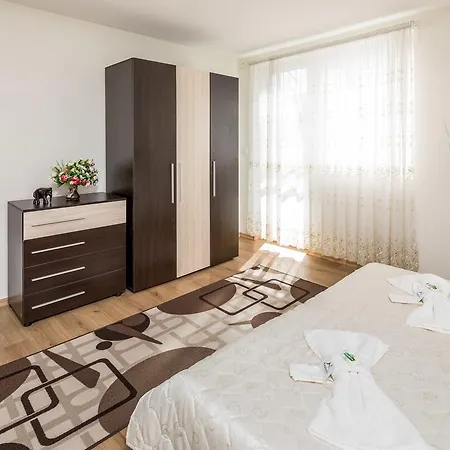 Ivadoni Appartement *